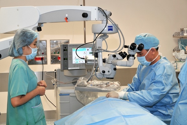 Chi phí điều trị nứt kẽ hậu môn.